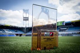 Verschijnt 4x per jaar, altijd minimaal 100 pagina's dik, onmisbaar voor de (moderne) voetbaltrainer van nu. Nominaties Rinus Michels Awards 2018 19 De Voetbaltrainer