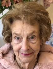 Mary Dockery's Instagram, Twitter & Facebook