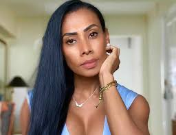 Variant of leila and layla, from arabic لَيْلَى‎ (laylā), related to لَيْلَة‎ (layla, night). Get To Know Laila White Founder Of Aqieve Tv Host And Keynote Speaker Marketing In Asia