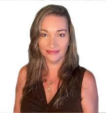 Anne Larsen's Instagram, Twitter & Facebook