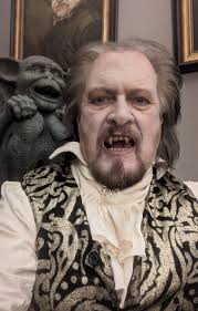 Happy Halloween Dracula at Wenesday ate sabel at Don Lucas 👻🎃 #everyoneシ゚  #happyhalloween #highlight #dracula