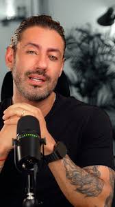 Tu hijo mayor merece que le dediques este video. #Frases #motivación  #personal #honestidad #hombresdevalor #mujeresdevalor #amor #DanielDueñas