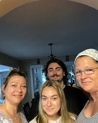 Bonnie Katherine (@bon_bon_73) • Instagram photos and videos