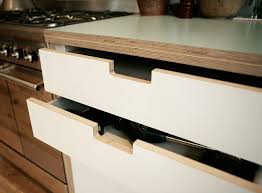 Close Up View Of The Birch Plywood Formica Laminate Kitchen Drawers By Matt Antrobus Formicabrand Keuken Design Keuken Interieur