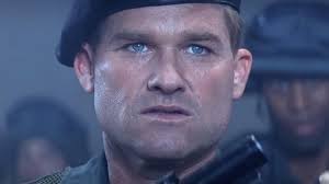 Bence Kurt Russell SG filminde harika bir iş çıkardı. Sizce dizi yapsaydı  hayat nasıl olurdu? : r/Stargate