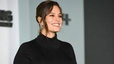 Ashley Graham Ist Zum Ersten Mal Mutter Geworden In 2020 Promis Ashley Graham Und Hochschwanger