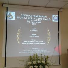 Address, pasir putih beach reviews: Pejabat Pendidikan Daerah Pasir Puteh Government Building