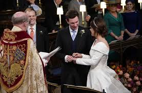 Fünf monate nach der hochzeit von prinz harry und meghan markle am gleichen ort. Britisches Konigshaus Stars Und Royals Bei Hochzeit Von Prinzessin Eugenie Panorama Stuttgarter Zeitung