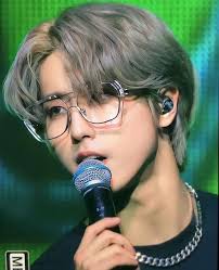 During the spring time, you can find the flowers everywhere in Shenzhen.  You can have a casual walk and have some street foods in the small town.  These pictures were taken in