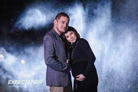After netizens noticed that kapuso actor paolo contis unfollowed everyone on instagram, the online community also noticed that his a faraway land leading lady yen santos also did the same. Expectation Vs Reality Lj Reyes Paolo Contis Have Fun At Maternity Shoot Abs Cbn News