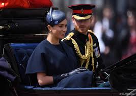 Dat meghan op het punt staat te bevallen, betekent niet dat prins harry niet aan het werk gaat. Vader Meghan Haalt Uit Naar Prins Harry Vorsten