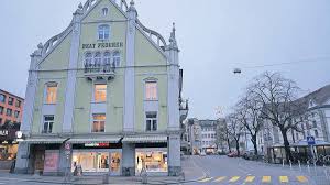 There was already an existing property but it was a real eyesore so he's had it demolished and rebuilt a new villa from the ground up. Ein Und Aus Im Federer Haus