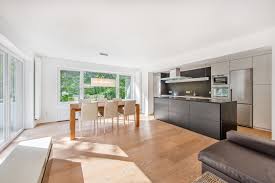 Bogenhausen Stylische 4 Zimmer Wohnung Mit Hochwertiger Ausstattung Und Zwei Sonnigen Balkonen Details Http Www Riedel Immo 4 Zimmer Wohnung Wohnung Zimmer
