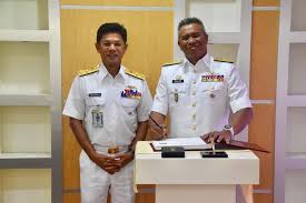 Bekas timbalan panglima tentera laut, laksamana madya datuk anuwi hassan meninggal dunia akibat kanser kolon awal pagi tadi di hospital sultan mizan zainal. Royal Malaysian Navy Twitterissa Laksdya Datuk Arba My Timbalan Panglima Tentera Laut Menerima Kunjungan Hormat Oleh Panglima Wilayah Laut 1 Laksda Abu Bakar Bin Mohd Ajis Navynews Https T Co Swaltdf3xv