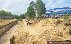 Menteri alam sekitar dan air, datuk seri tuan ibrahim tuan man berkata. Tompok Hitam Bukan Sisa Toksik Sungai Kim Kim Tak Tercemar Kata Menteri Free Malaysia Today Fmt