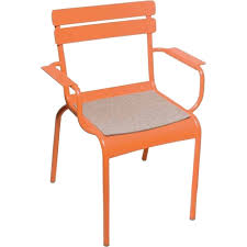 Dieser stuhl ist im kultigen 50er jahre retro design gestaltet und überraschend bequem perfekt ausbalanciertes design der schlanken stuhlbeine aus buchenholz und pulverbeschichteten kreuzbalken aus edelstahl erinnern an den eiffelturm 2 extra streben sorgen für zusätzliche stabilität und. Sitzkissen Sfc 092 Fur Stuhl Luxembourg