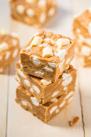 Recette de guimauve maison pour garnir la tarte s'mores. Fudge De Guimauve Au Beurre D Arachide Et Au Caramel Recette Facile Et Saine