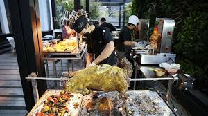 In javanese, the act of roasting satay in an open fire is called klathak. Kambing Guling Bumbu Kuning Jadi Sajian Istimewa Di Pullman Dan Ibis Grand Central Bandung Halaman All Tribunjabar Travel