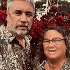 Can someone help seal corn