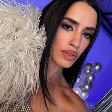 Melissa Cepeda's Instagram, Twitter & Facebook