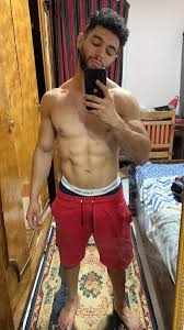 10 mecs arabes de dévoilent nus ! - Arabe Gay