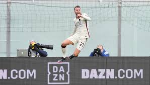 Currently, roma rank 7th, while crotone hold 20th position. Crotone Roma 1 3 Mayoral E Mkhitaryan Affondano I Rossoblu La Repubblica