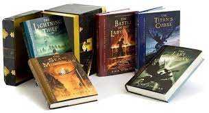 The creator's name needs to be included to ensure that they can still be found even if the original source is no longer aviable for whatever reason. Pin On Books Worth Reading