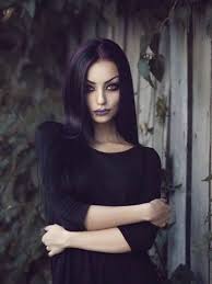 < 100 видео и каналов. Darya Is Absolutely Stunning In All Out Goth Style Or Mainstream Casual Sometimes Her Presence Reminds Me Of Angelina J Goth Beauty Gothic Beauty Goth Model