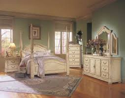Off White Bedroom Furniture Decor Ideas Vintage Bedroom Furniture Antique White Bedroom Furniture White Furniture Bedroom Modern