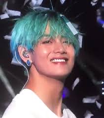 Pin By Jazmyn On Bts Bts Taehyung Bts Pictures Bts Concert