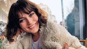 Ezgi mola, enis arıkan'ın 36'ncı yaş günü partisini kutlamak için 3 aydır birliktelik yaşadığı sevgilisi. Ezgi Mola Ile Mustafa Aksakalli Ile Eylulde Evleniyor Magazin Haberleri Ntv