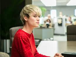 Mackenzie Davis Halt And Catch Fire Cheveux Courts Coupe Courte Cheveux