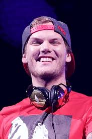 Na instagramu se objevila zvláštní fotka. Dj Avicii Fans Erleichtert Er Kummert Sich Um Tim Berglings Grosse Liebe News De
