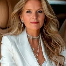 Tina Strohecker's Instagram, Twitter & Facebook