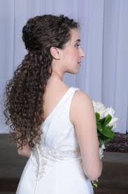 Curly Hair Stylist Specializing In Bridal Hair Ny Curly Bride Curly Bridal Hair Curly Hair Styles Curly Wedding Hair