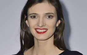 Teraz całą swoją aktywności przeniosłem na rozświetlane ludzkich dróg. Kamila Szczawinska Przez Modeling Nabawila Sie Nerwicy Pomponik Pl