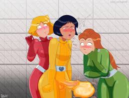 Totally spies inflation suit