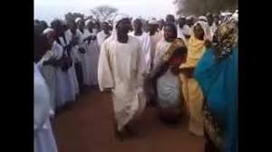 بتقرب قلبة عليا وانساه لو قلبى نسيه عمرى ماحيرته ابدا ولا احبش بعده ابدا ياما ناديتة واترجيتة انه يرق شوية ابدا مابيسالش عليا ابدا. ØªØ±Ø§Ø« Ù…Ù† ØºØ±Ø¨ Ø§Ù„Ø³ÙˆØ¯Ø§Ù† ÙƒØ¯Ù†Ø¯Ø§ÙŠØ© ØºØ¨ÙŠØ´ Ø¥Ø¨Ø¯Ø§Ø¹ ÙˆØ§Ù„Ù„Ù‡ ÙÙŠØ¯ÙŠÙˆÙ‡Ø§Øª