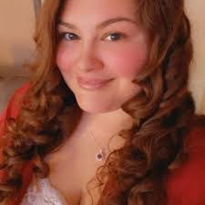 Marissa Reynolds's Instagram, Twitter & Facebook