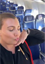 Experiencing Flight Attendant Life: Tips and Vibes
