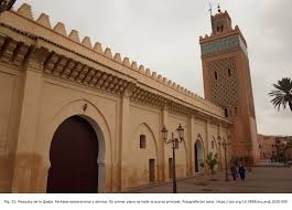 Destacaron edificaciones religiosas como las mezquitas y las madraza o escuelas y también como los palacios.