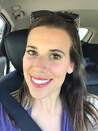 Hi everyone, I'm a qualified beauty therapist. ☺️ Book your nail extension  or any other service and have it done at the comfort of your home 🏡 You  can find my instagram,