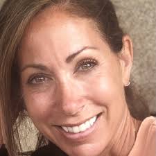 Keri Ludwig's Instagram, Twitter & Facebook