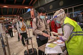 Melakukan Perjalanan Bawa Hasil Rapid Test Swab Test Atau Surat Bebas Influenza Halaman All Kompas Com