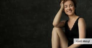 She has appeared in such films as courage, królowa aniolów and moje córki krowy and television programs such as paradoks and głęboka woda. Gabriela Muskala Do Dzisiaj Pamietam Oczy Tej Kobiety I Pytanie Ja Mam Dzieci Byla Ta Wiadomoscia Calkowicie Porazona