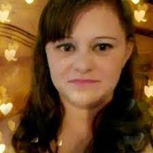 Elouise Maxwell's Instagram, Twitter & Facebook