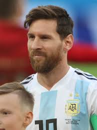 Many famous soccer players wore simple short hairstyles, which later became a trend. 55 Cool Soccer Player Hairstyles 2020 Update Best Football Haircuts