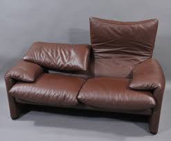 Maralunga is one of the most famous italian design sofas, a landmark that has inspired generations of designers and products. Leather Maralunga Sofa Cassina Vico Magistretti Modulolab