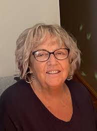 Lana Graham's Instagram, Twitter & Facebook