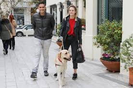 Μετά από όσα είπε ο δημήτρης ουγγαρέζος σήμερα στο «πρωινό», ανακοινώνοντας ο ίδιος τον χωρισμό του με την ιλένια ουίλιαμς, ο πρώην συνεργάτης και φίλος του, γιώργος λιάγκας, δε γινόταν να. Oyaoy O Dhmhtrhs Oyggarezos Se Ateleiwto Fili Session Me Ton Kyrio Koyper Binteo Eirinika Gr